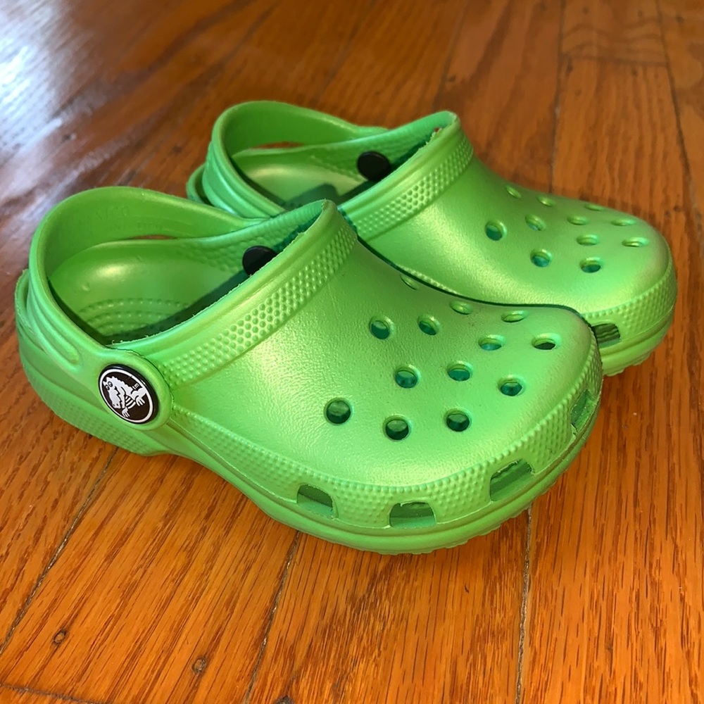 Green Crocs Slip On Clogs Shoes - Toddler Size 6 / 7